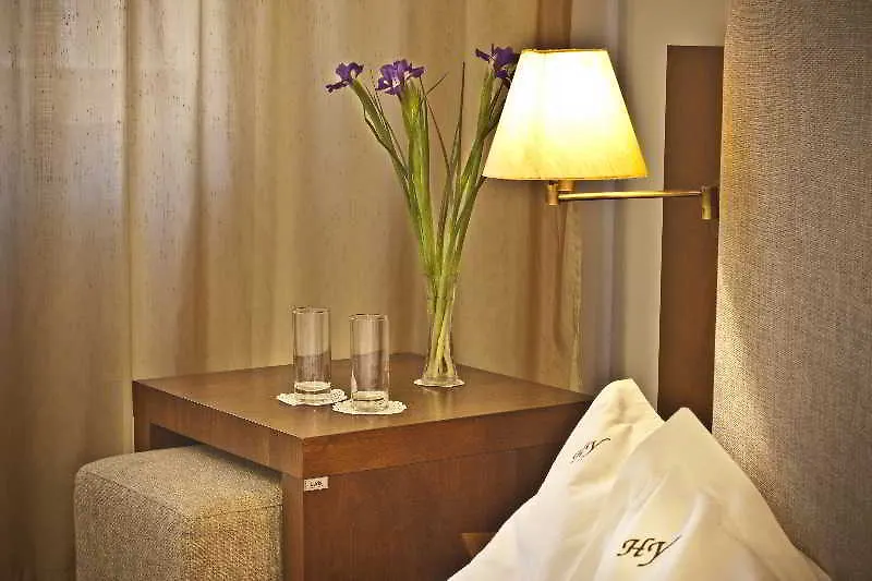 Hotel Yesterday Bucharest 3*,  Romania